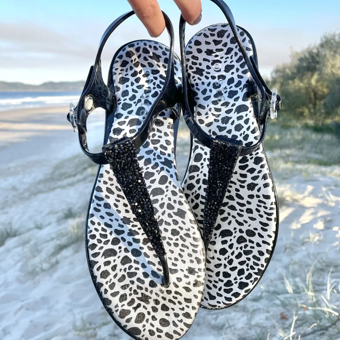 Sandals | Flats^holster Feline- Black