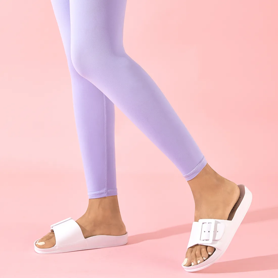 Slides | Sandals^holster Solace- White